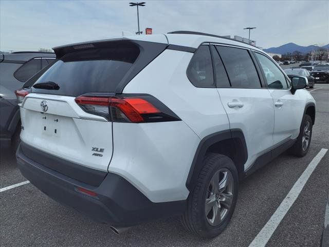 2023 Toyota RAV4 XLE