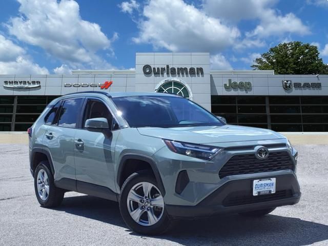 2023 Toyota RAV4 XLE