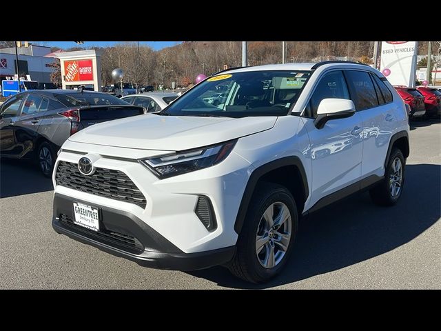 2023 Toyota RAV4 XLE