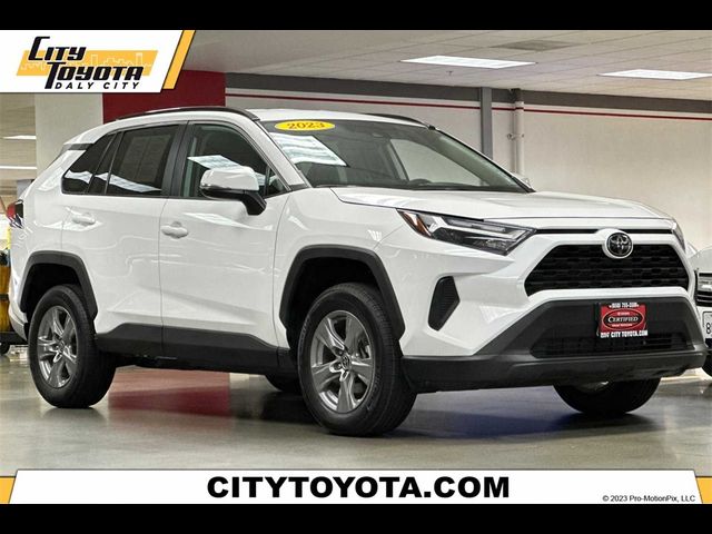 2023 Toyota RAV4 XLE