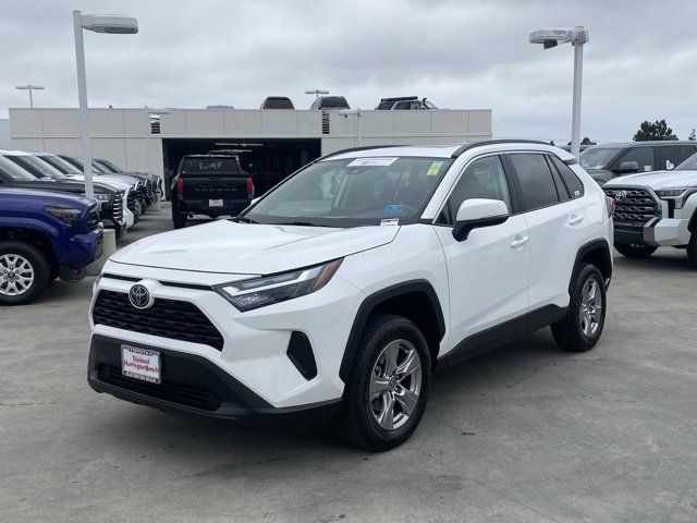 2023 Toyota RAV4 XLE