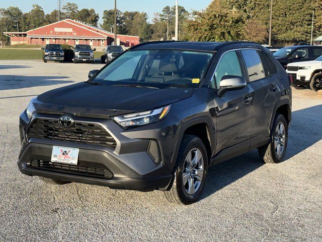 2023 Toyota RAV4 XLE