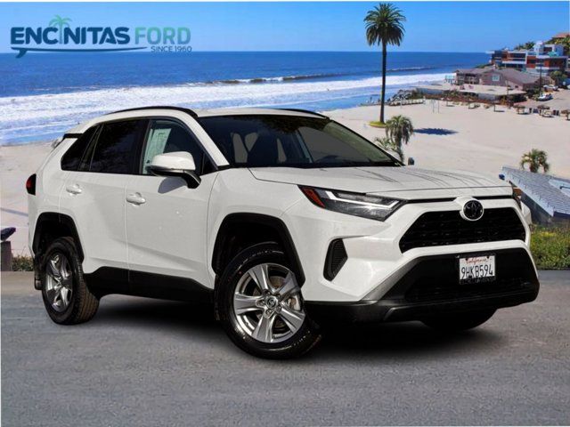 2023 Toyota RAV4 XLE