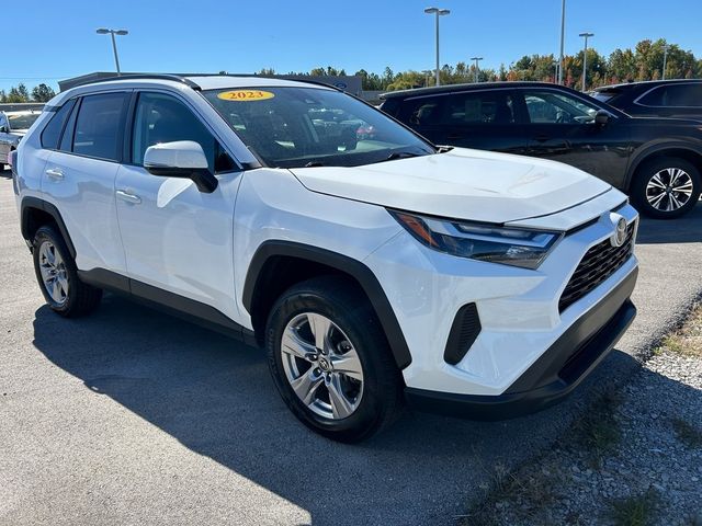 2023 Toyota RAV4 XLE