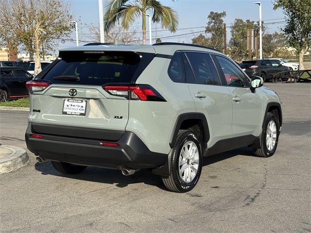 2023 Toyota RAV4 XLE