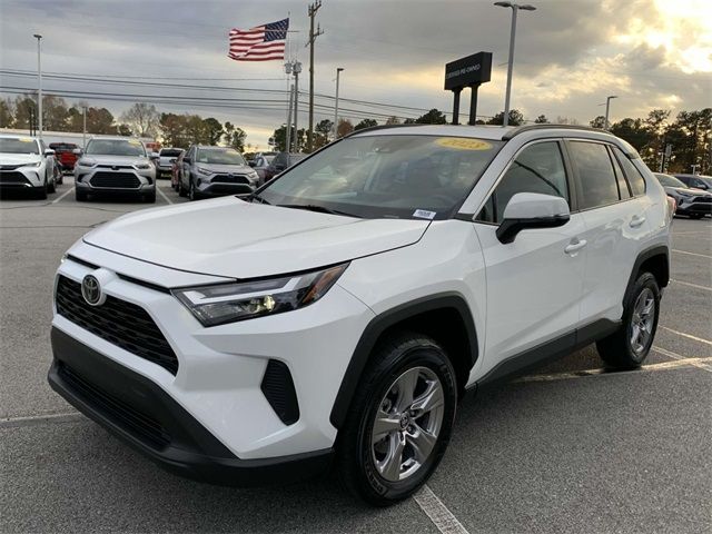 2023 Toyota RAV4 XLE