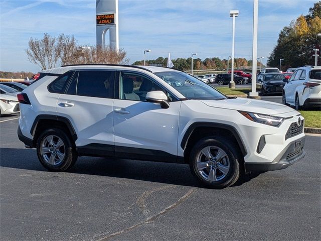 2023 Toyota RAV4 XLE