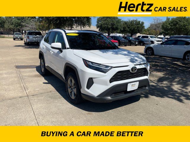 2023 Toyota RAV4 XLE