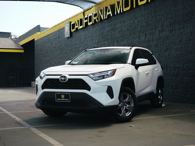 2023 Toyota RAV4 XLE