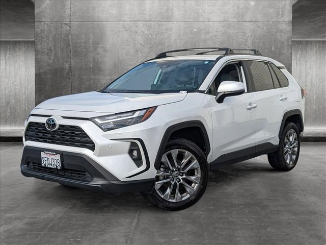 2023 Toyota RAV4 XLE Premium