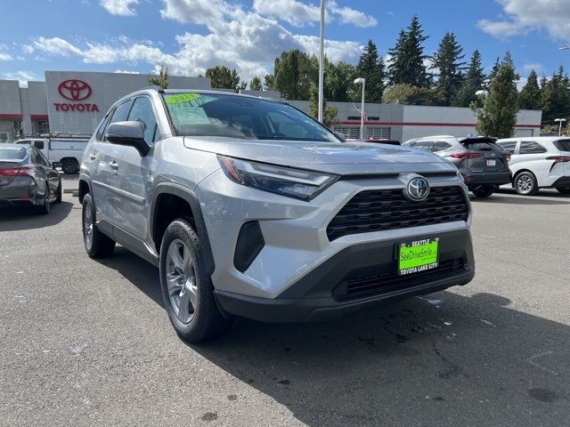 2023 Toyota RAV4 Hybrid LE