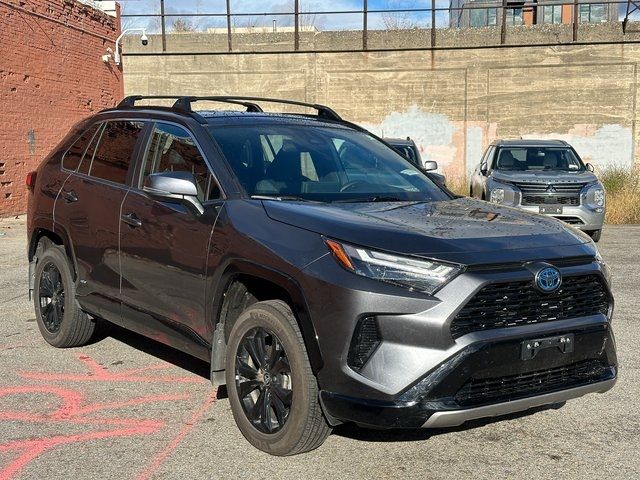 2023 Toyota RAV4 Hybrid SE