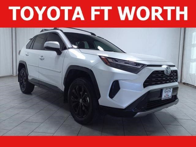 2023 Toyota RAV4 Hybrid SE