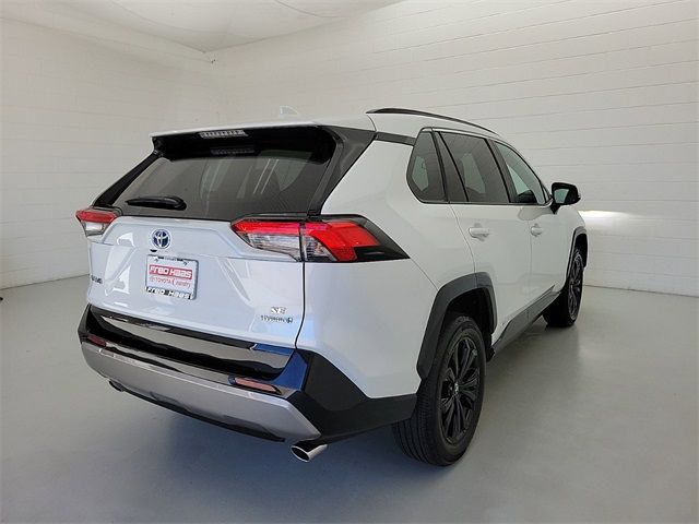 2023 Toyota RAV4 Hybrid SE