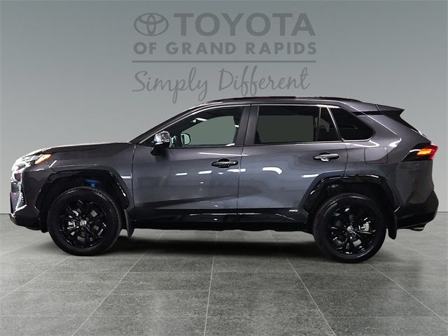 2023 Toyota RAV4 Hybrid SE