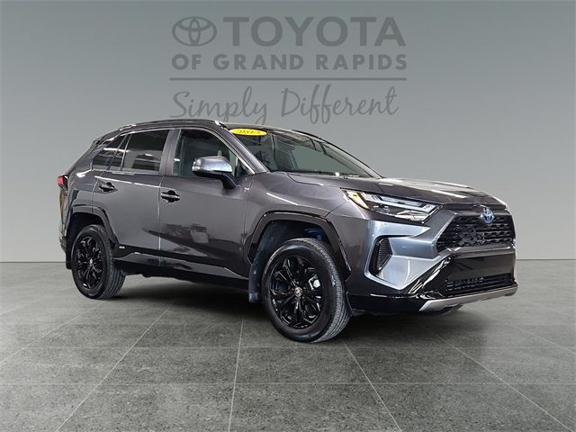 2023 Toyota RAV4 Hybrid SE