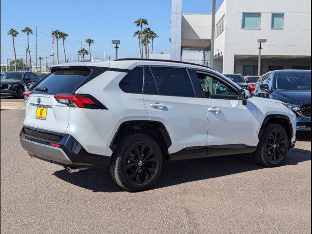 2023 Toyota RAV4 Hybrid SE