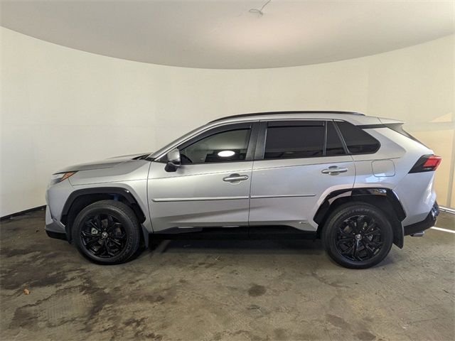 2023 Toyota RAV4 Hybrid SE