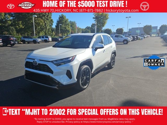 2023 Toyota RAV4 Hybrid SE