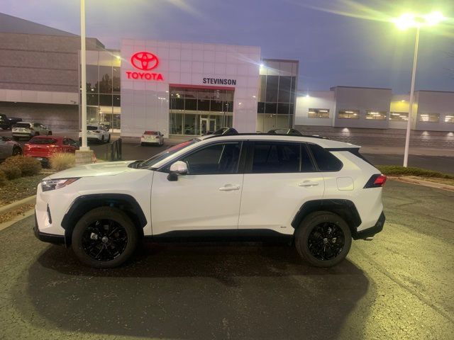 2023 Toyota RAV4 Hybrid SE