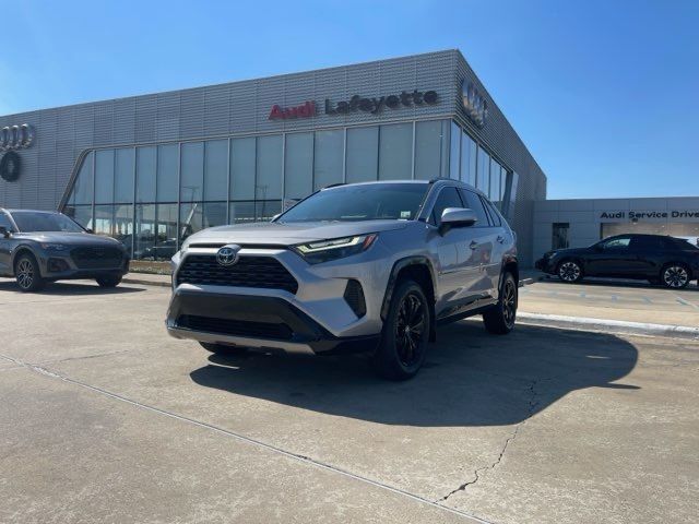 2023 Toyota RAV4 Hybrid SE