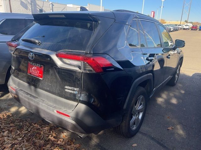 2023 Toyota RAV4 Hybrid SE