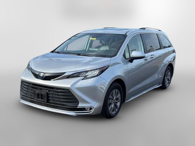 2023 Toyota Sienna XLE