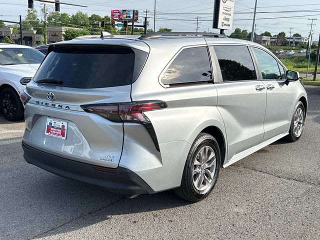 2023 Toyota Sienna XLE