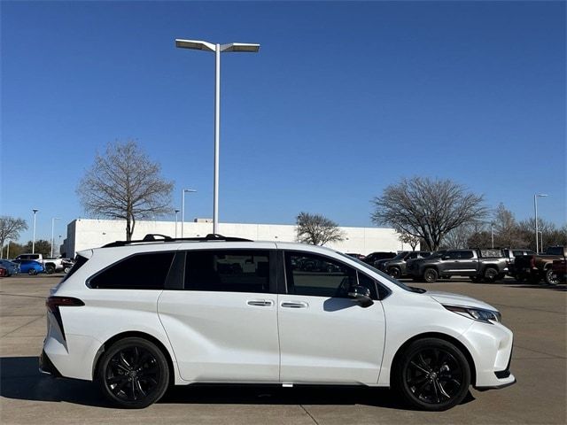 2023 Toyota Sienna XSE 25th Anniversary