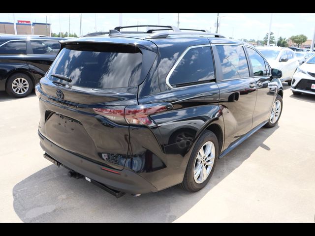 2023 Toyota Sienna Woodland Edition