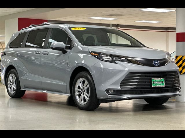 2023 Toyota Sienna Woodland Edition