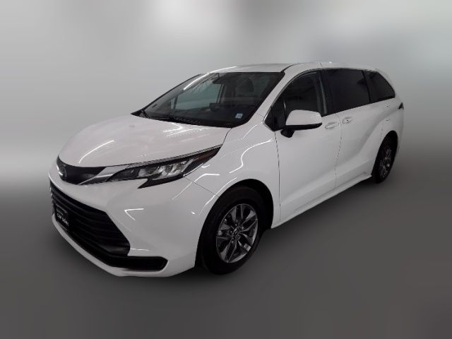 2023 Toyota Sienna LE