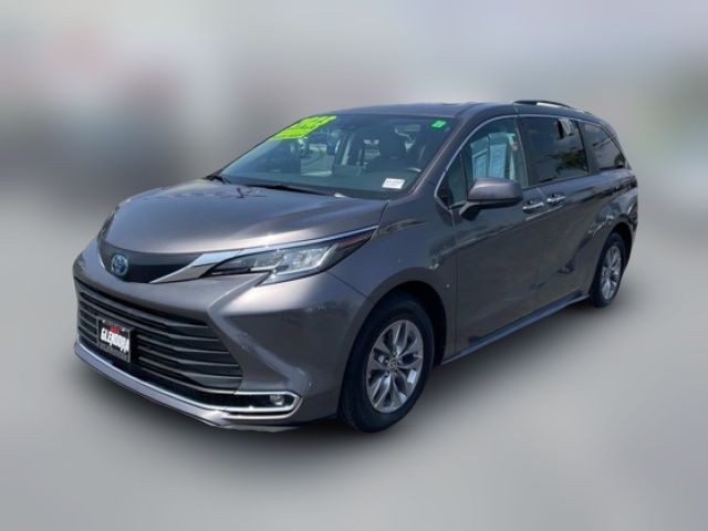 2023 Toyota Sienna XLE