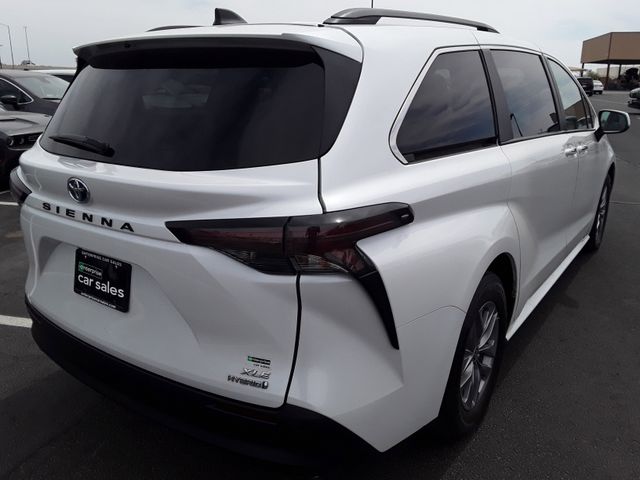 2023 Toyota Sienna XLE