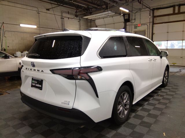 2023 Toyota Sienna XLE