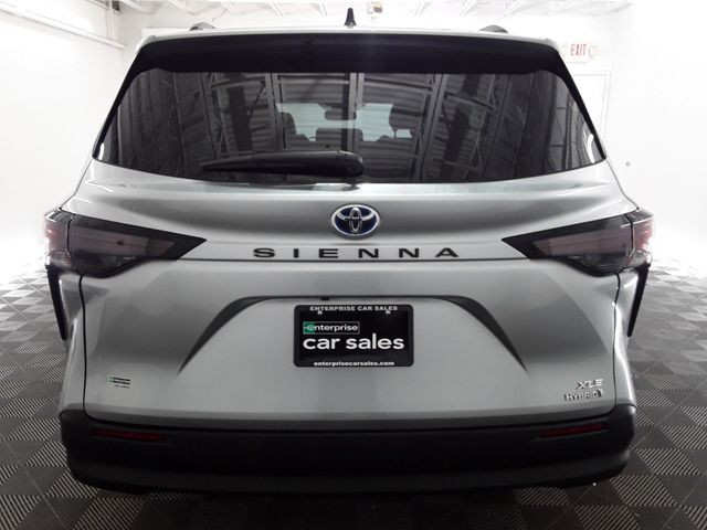 2023 Toyota Sienna XLE