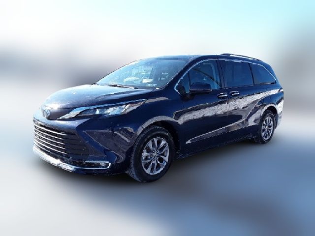 2023 Toyota Sienna XLE