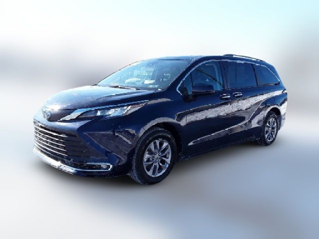 2023 Toyota Sienna XLE