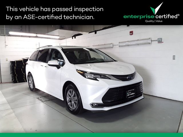 2023 Toyota Sienna XLE
