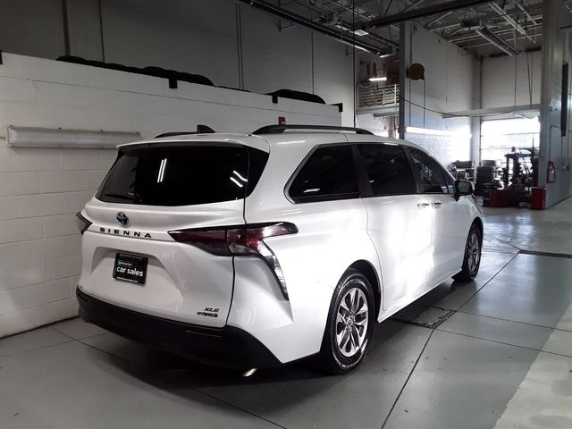 2023 Toyota Sienna XLE
