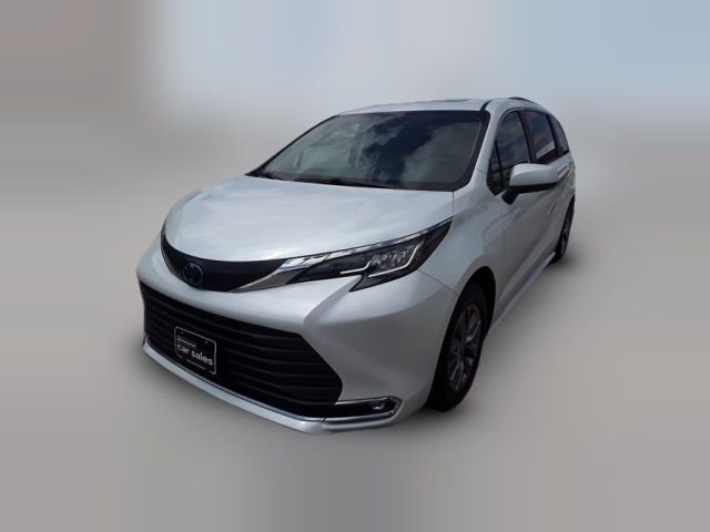 2023 Toyota Sienna XLE