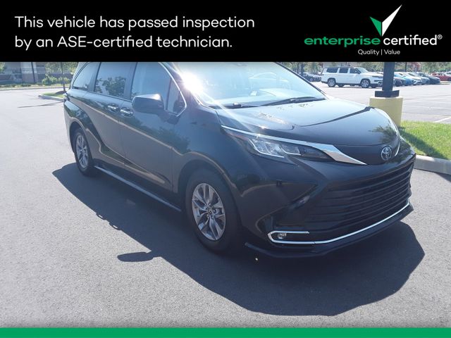 2023 Toyota Sienna XLE