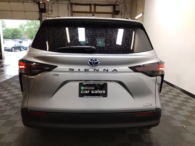 2023 Toyota Sienna XLE