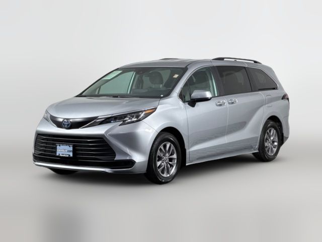 2023 Toyota Sienna LE