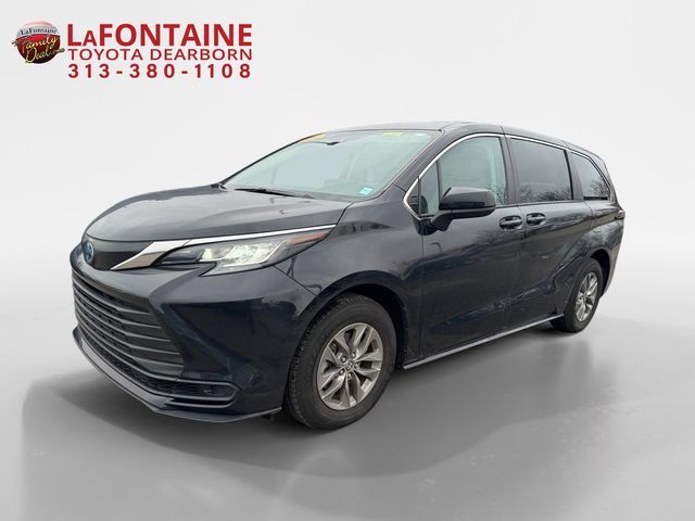 2023 Toyota Sienna LE