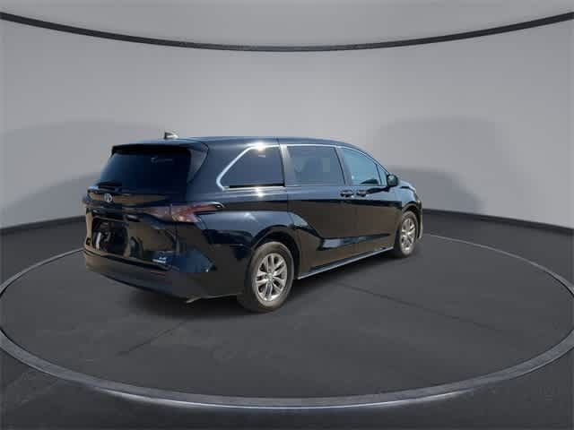 2023 Toyota Sienna LE