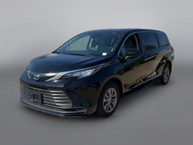 2023 Toyota Sienna LE