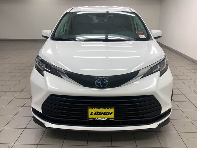 2023 Toyota Sienna LE