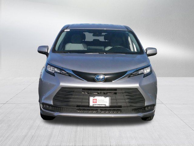 2023 Toyota Sienna LE