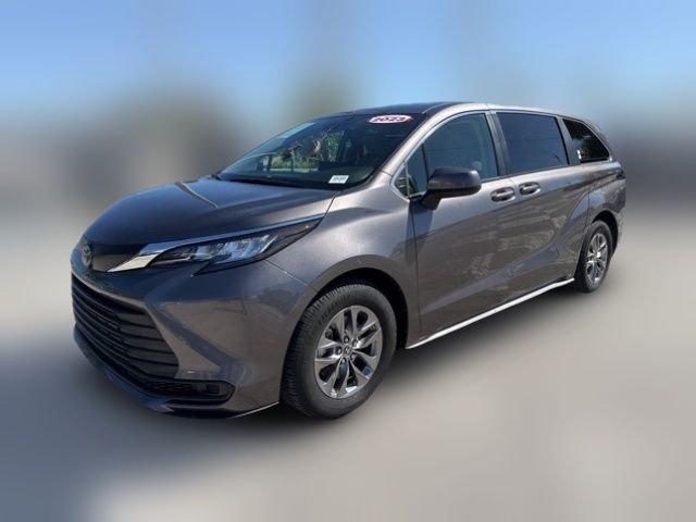 2023 Toyota Sienna LE